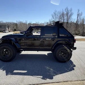 Marcosjeepfenderchop.webp