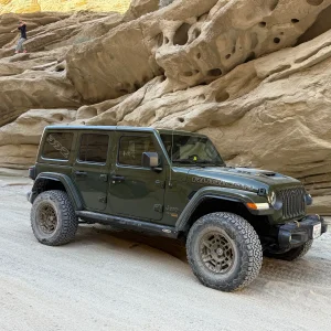 Jeep 392 split mountain.webp
